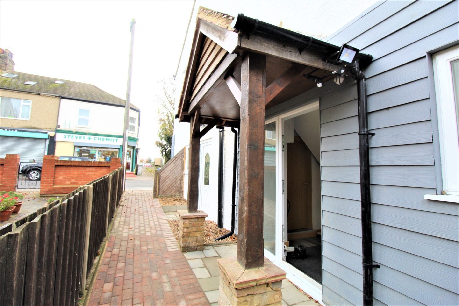 Room Gravel Pit Cottages in Grays