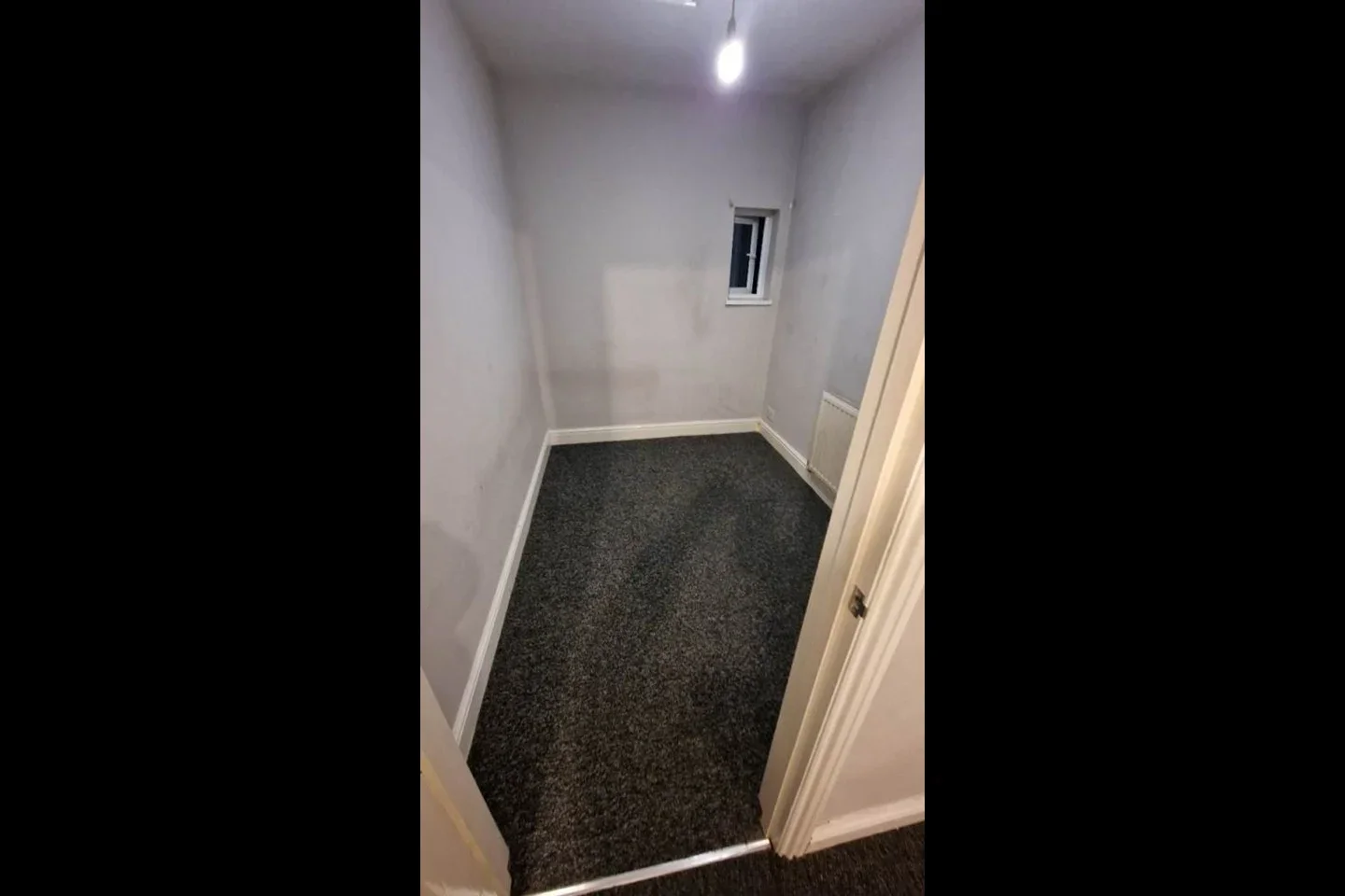 Room Castleton Road in Greater London