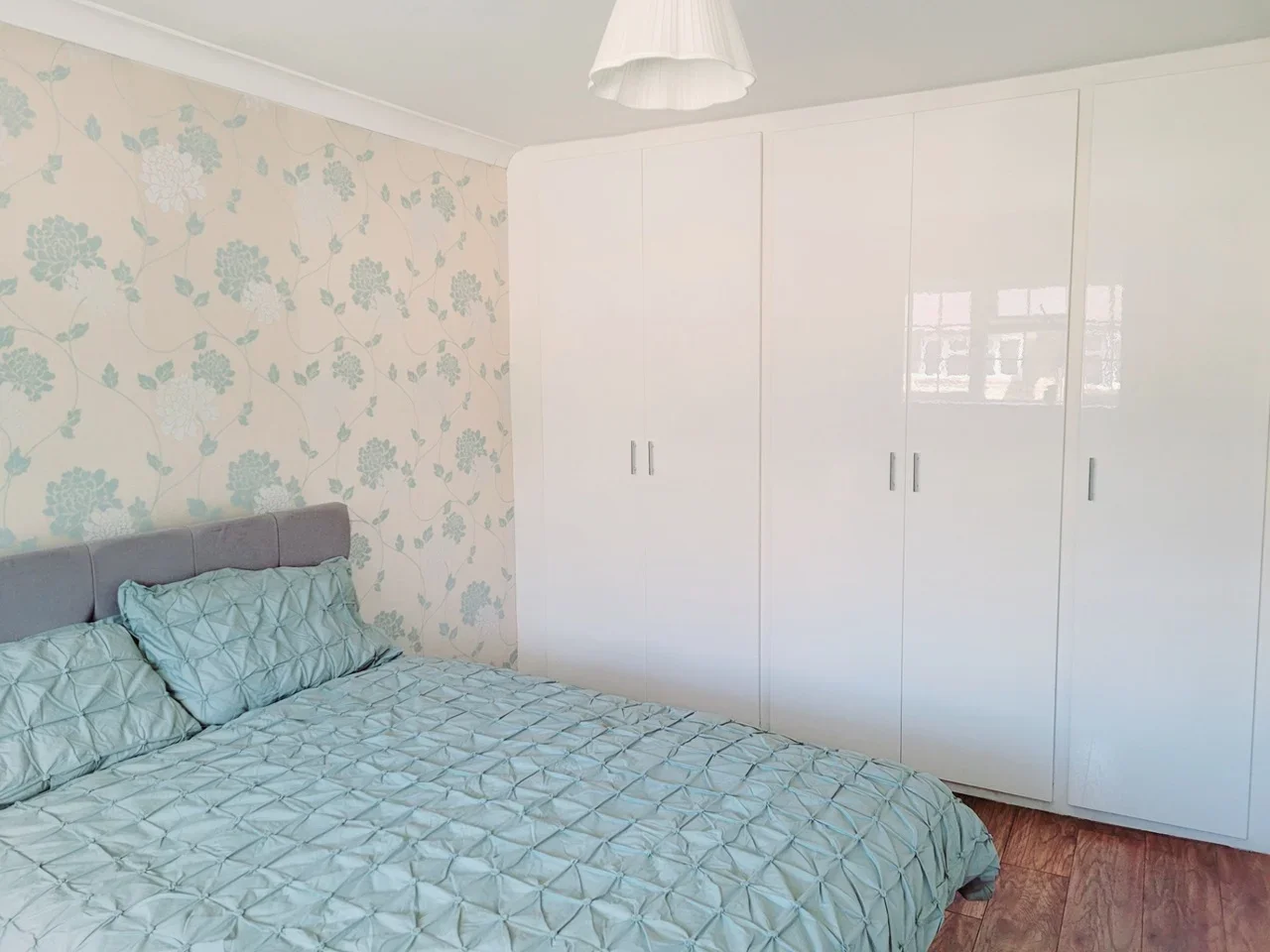 Room Walton Gardens in Greater London