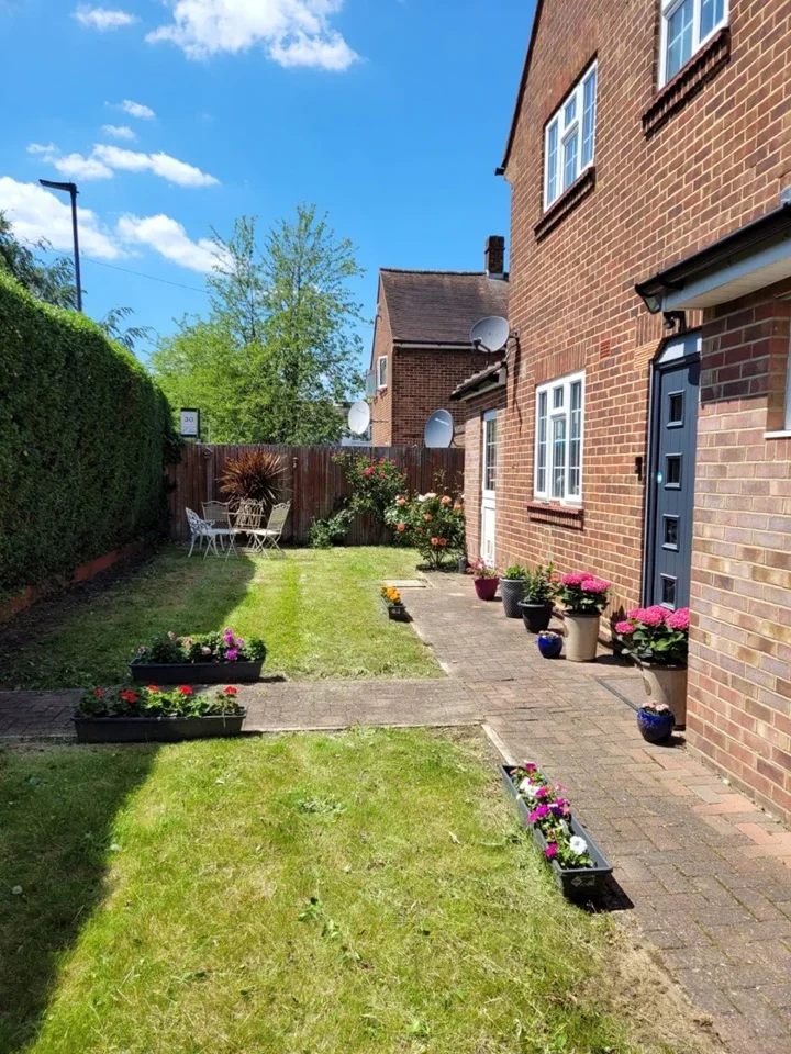 Room Walton Gardens in Greater London