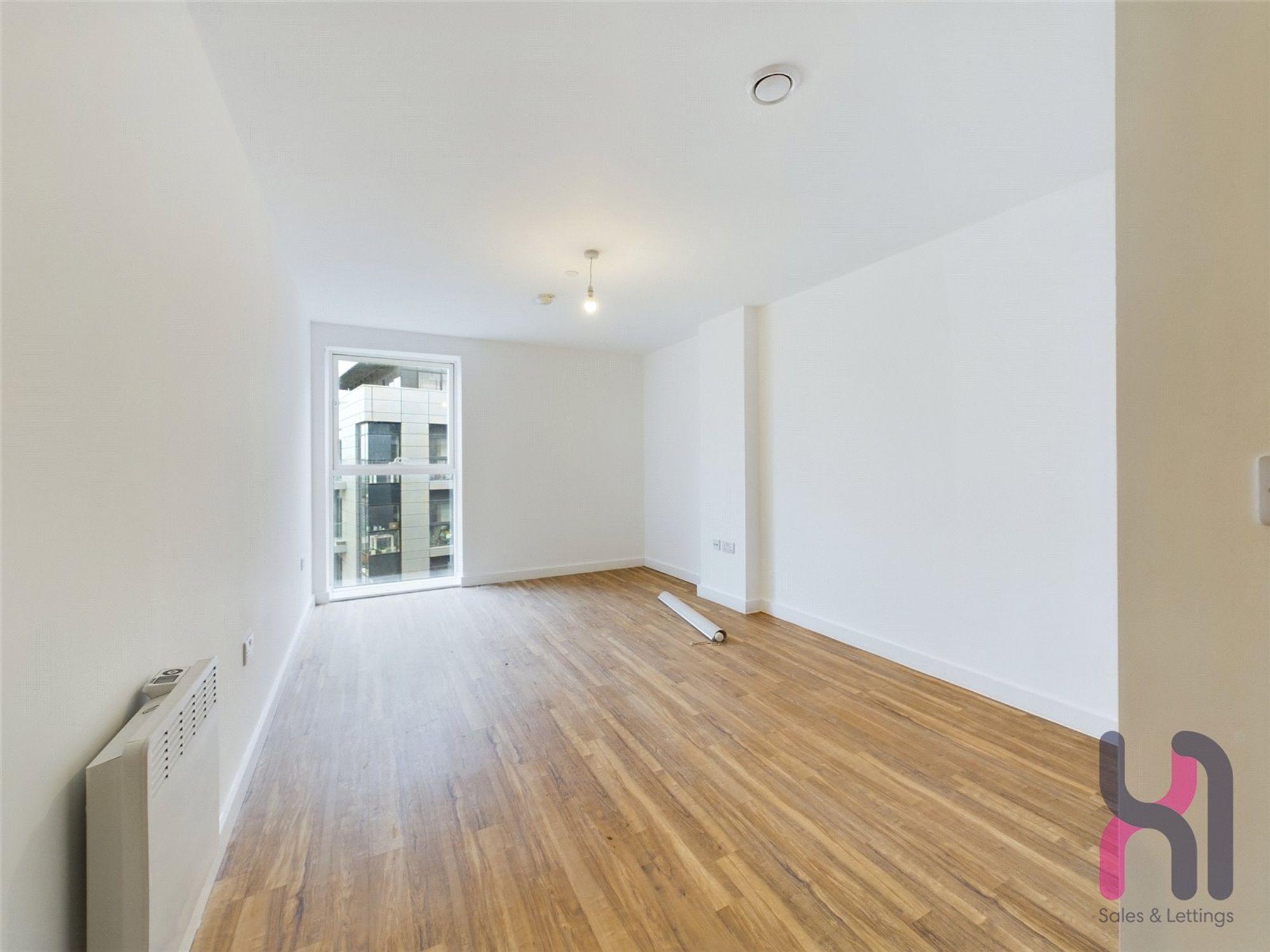 Flat Pomona Strand in Trafford