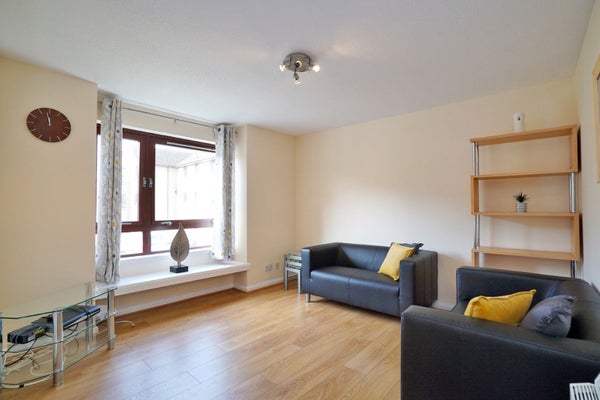 Flat Hutcheon Low Drive in Aberdeen City