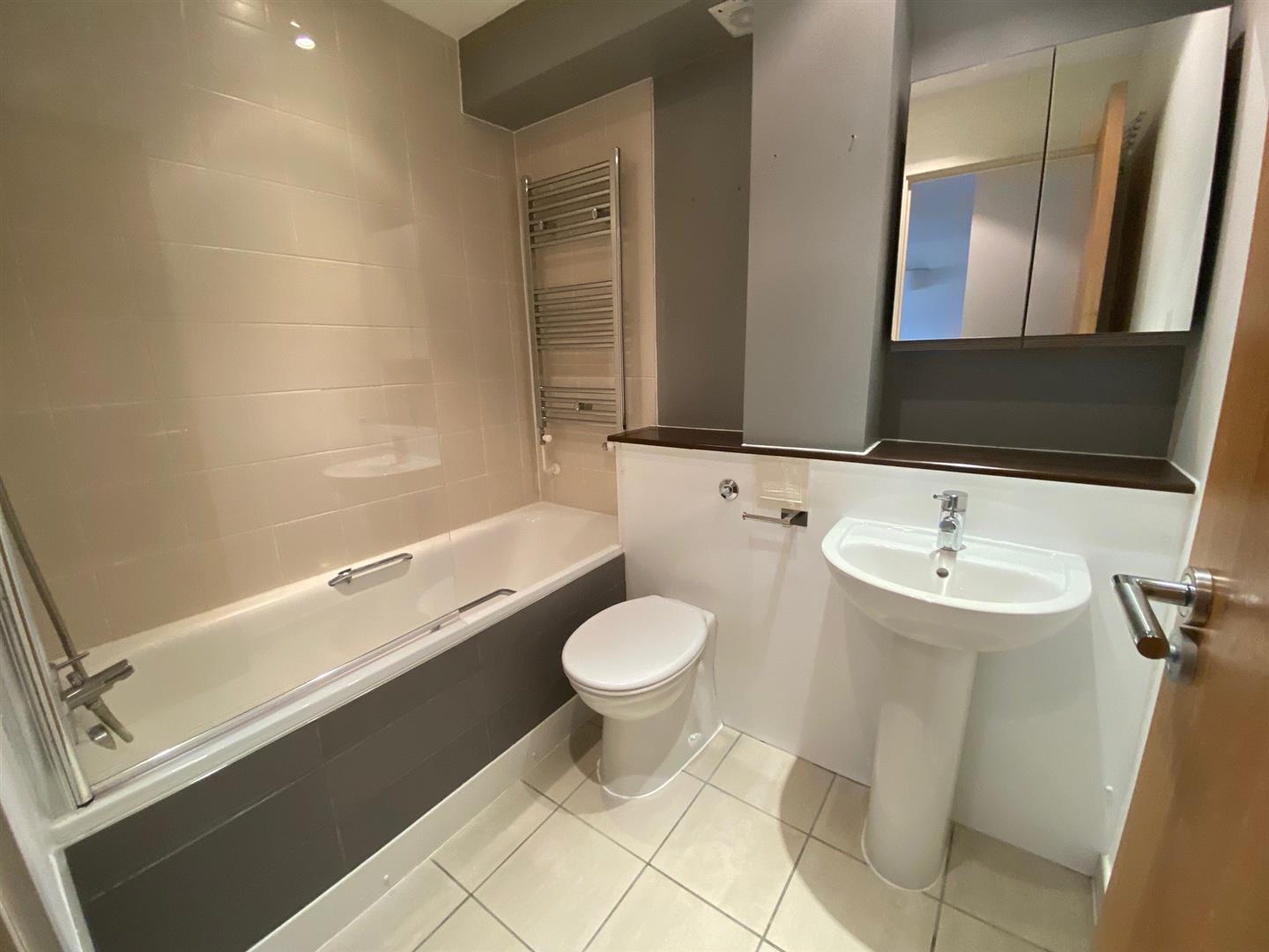Flat Kidman Close in London