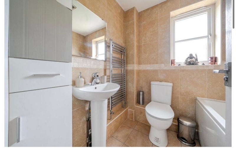House Dering Place in Greater London