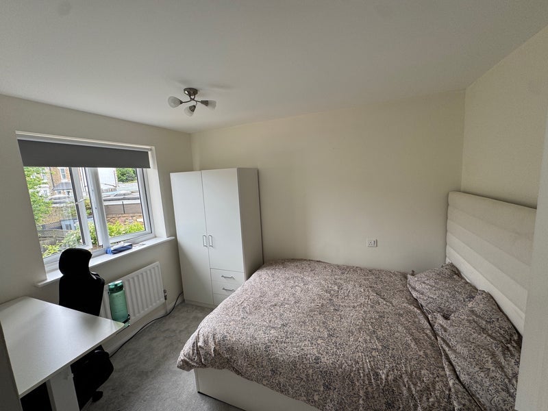 House Dering Place in Greater London