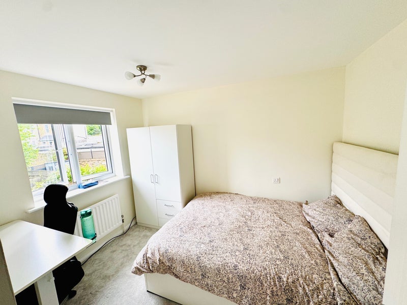 House Dering Place in Greater London