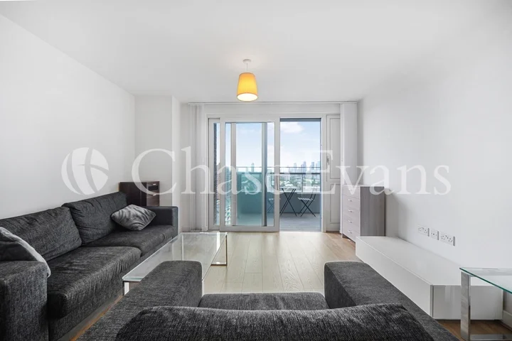 Flat Jefferson Plaza in Greater London