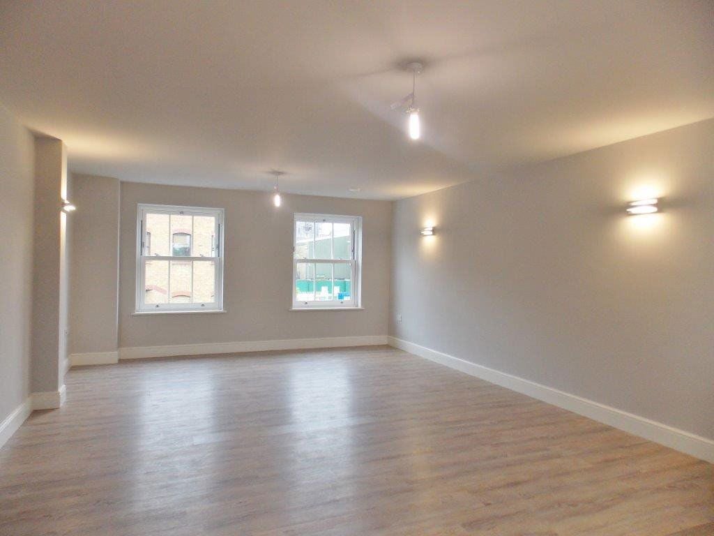 Flat Hemnall Mews in Epping Forest