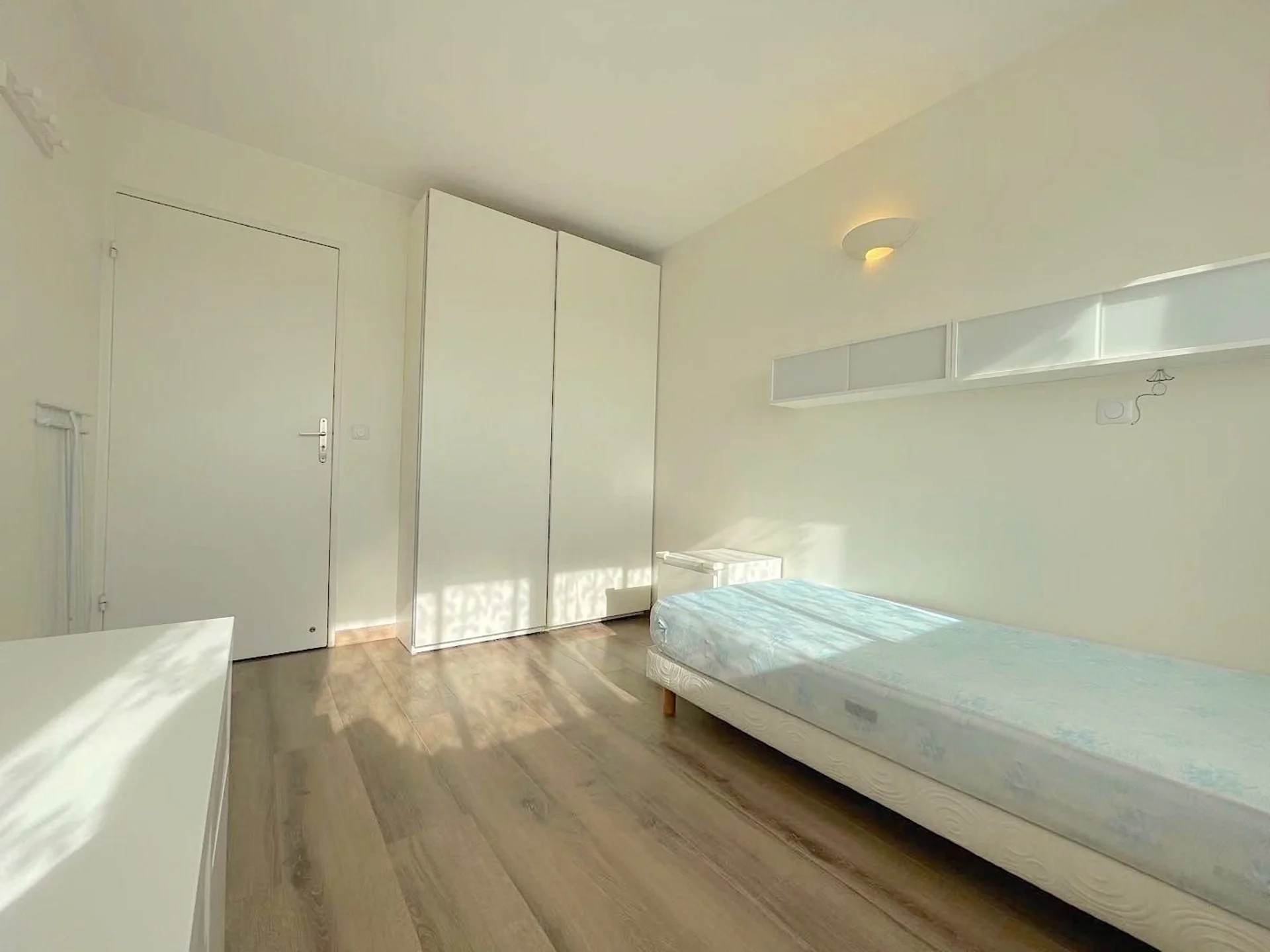 Chambre Avenue de Verdun à Vanves