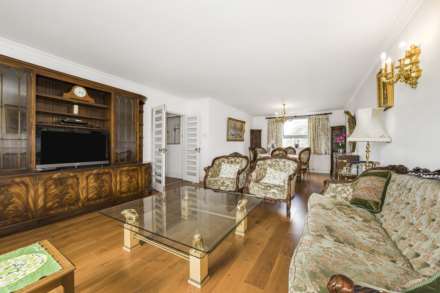 Flat Addison Road in Greater London