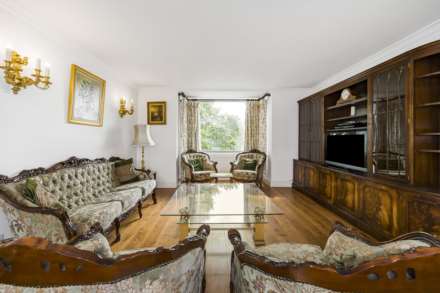 Flat Addison Road in Greater London
