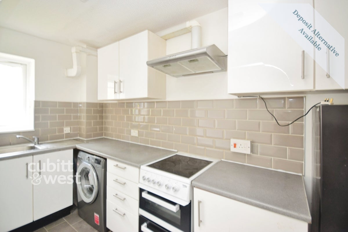 Flat Campbell Road in Greater London