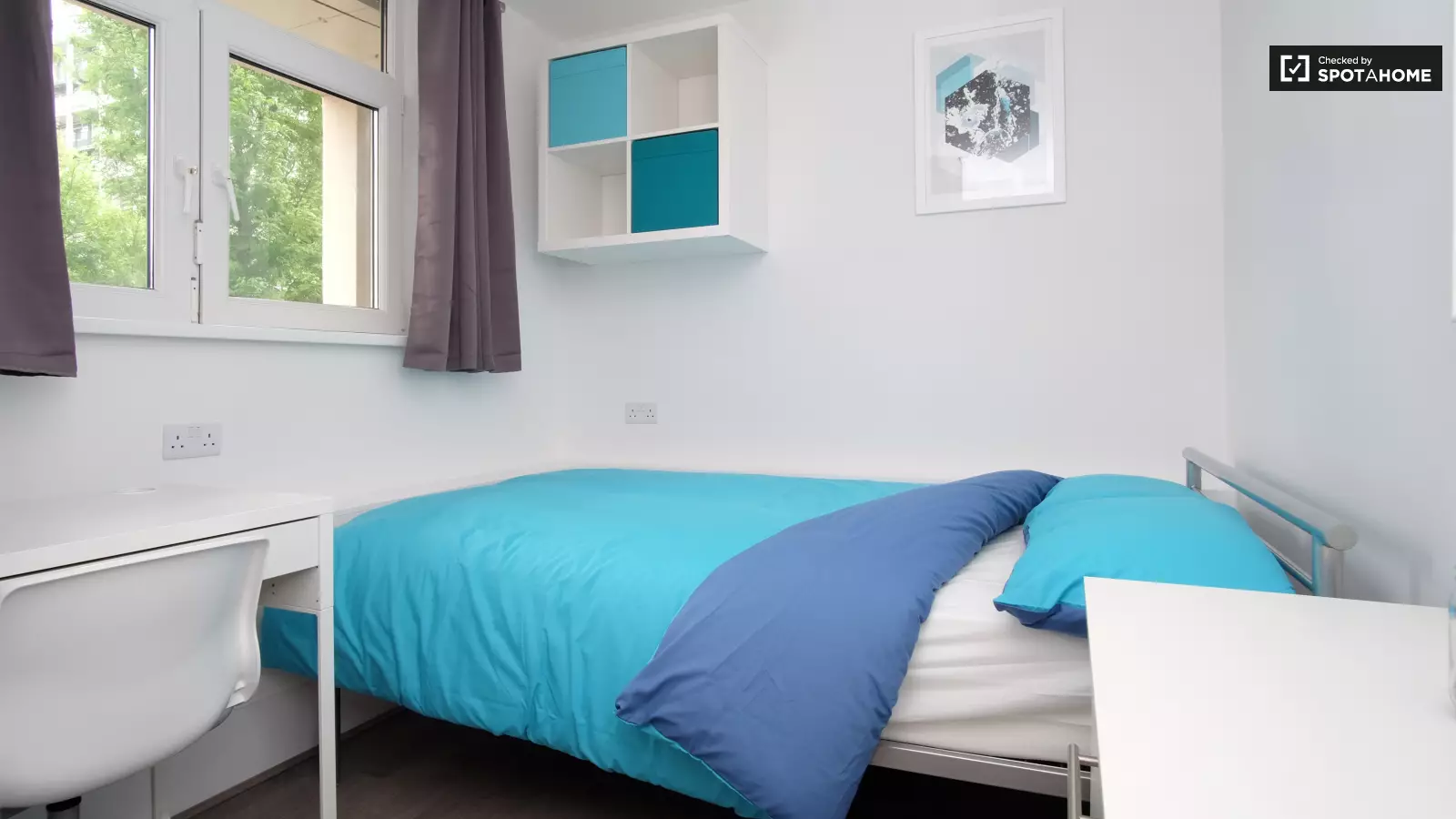 Flat Cambridge Heath Road in Greater London
