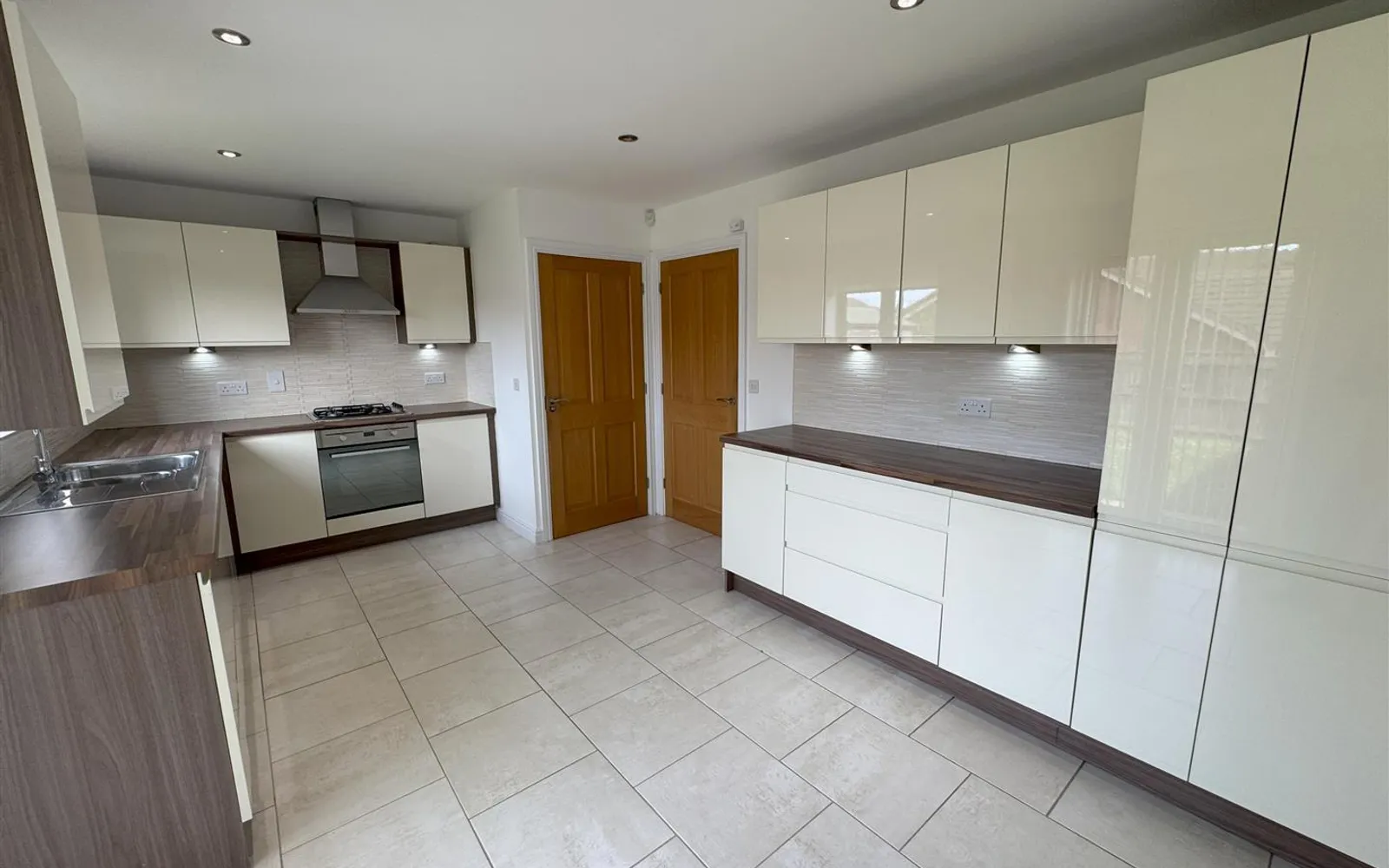 House Ashfield Grove in Halesowen