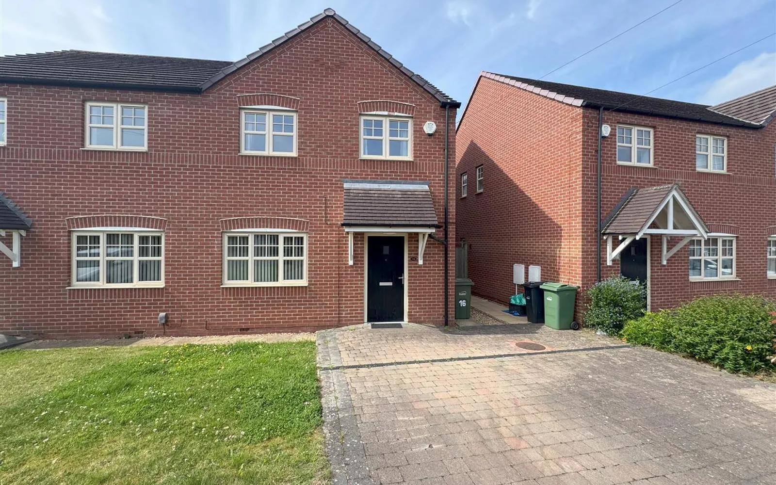 House Ashfield Grove in Halesowen