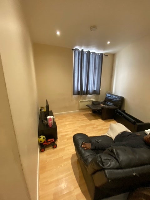 Flat Clifton Court in Olney