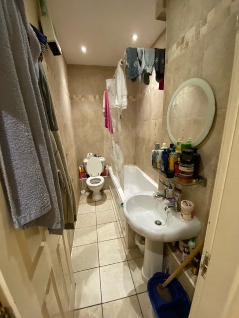 Flat Clifton Court in Olney