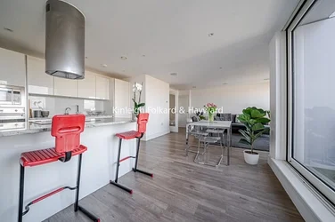 Flat Plough Way in Greater London