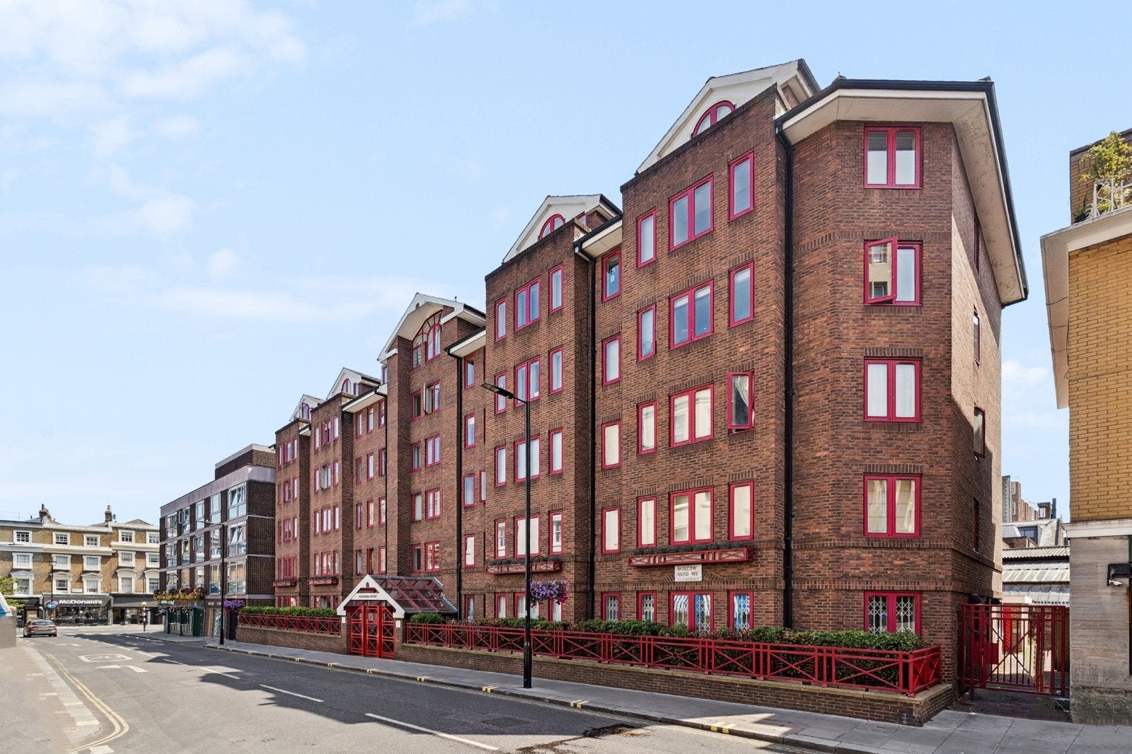 Flat Moscow Road in City of Westminster