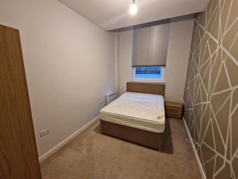 Room New York Road in Leeds