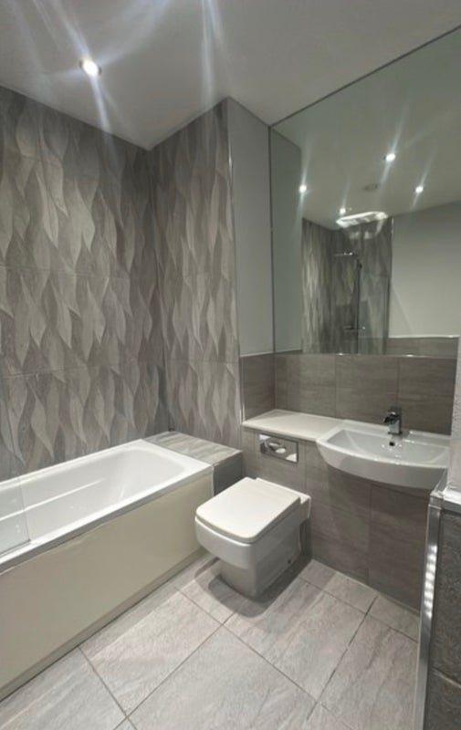 Room New York Road in Leeds