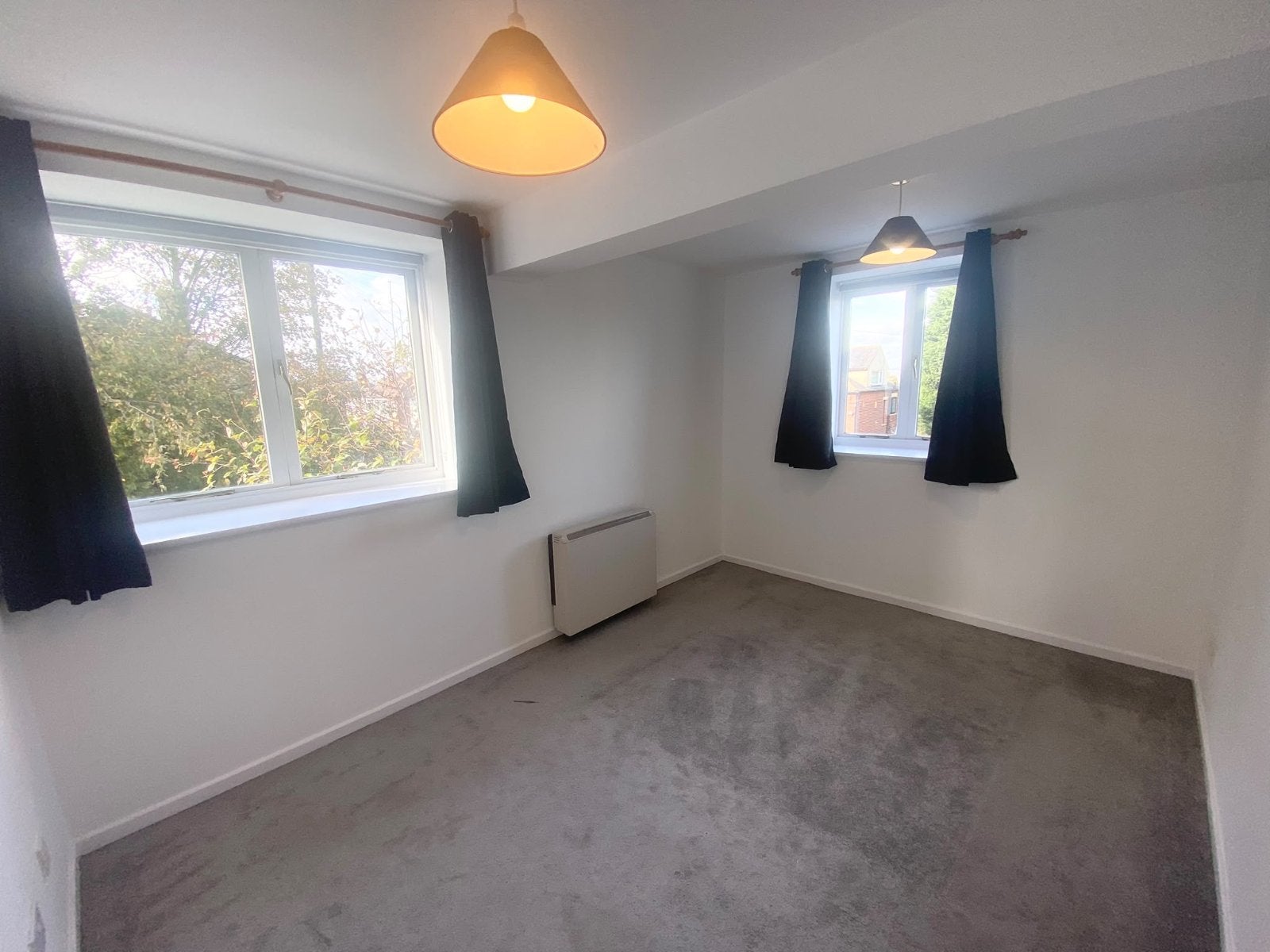 Flat Farrar Court in Leeds