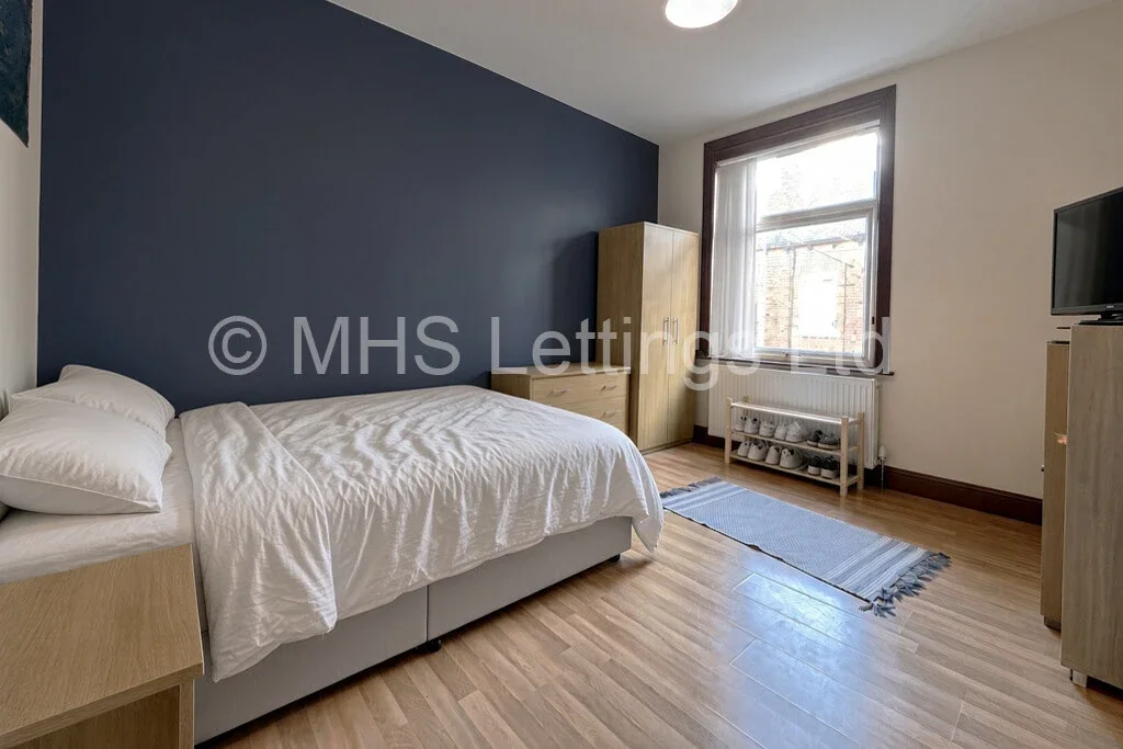 Flat Branksome Place in Leeds