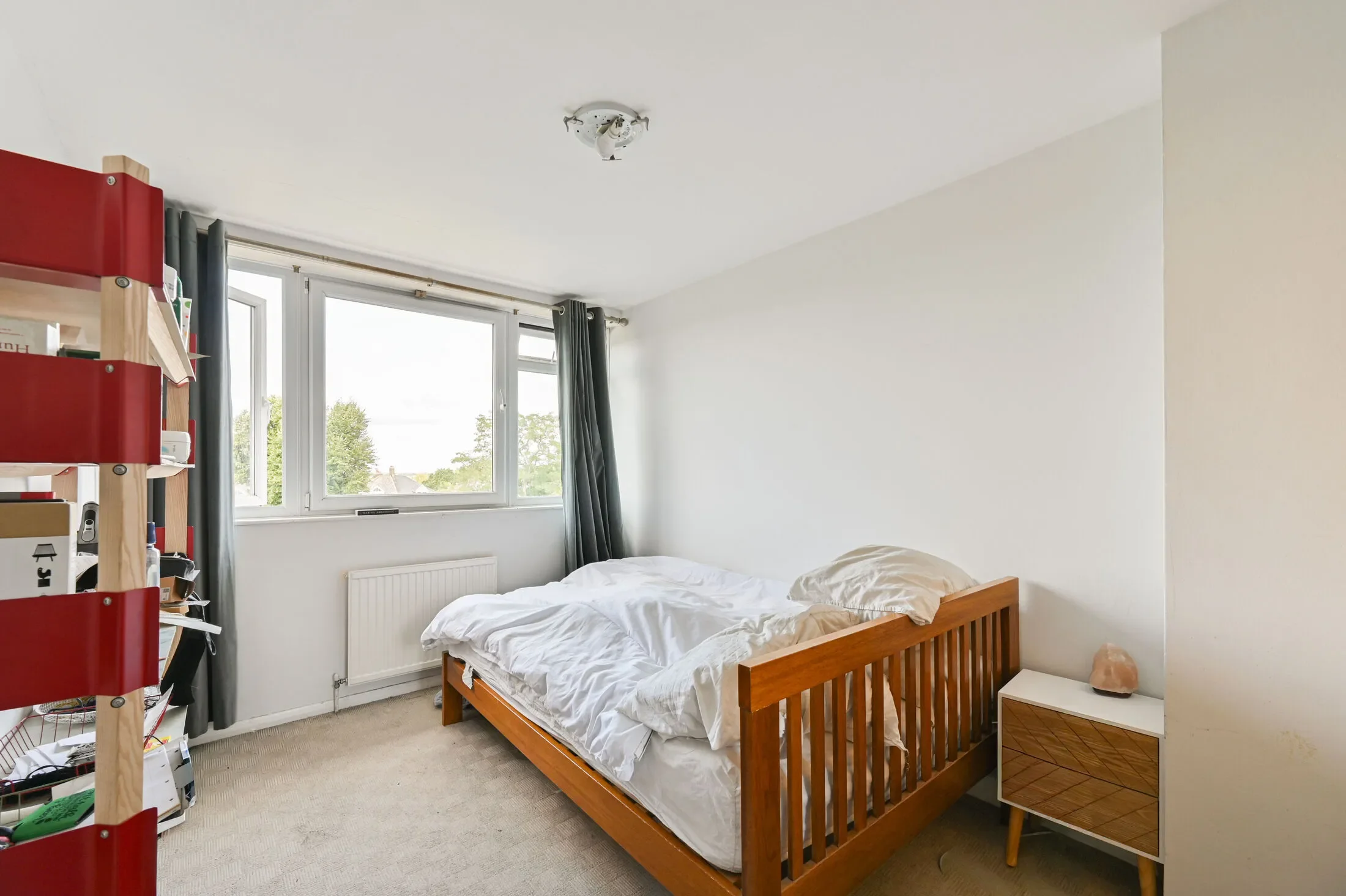 Flat Hawkshaw Close in Greater London