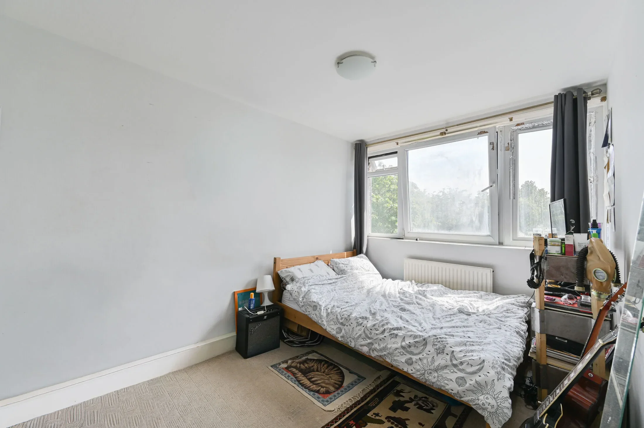 Flat Hawkshaw Close in Greater London