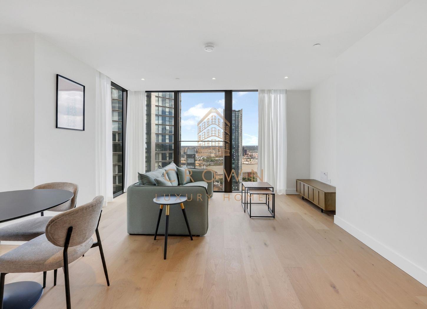 Flat South Quay Square in Greater London