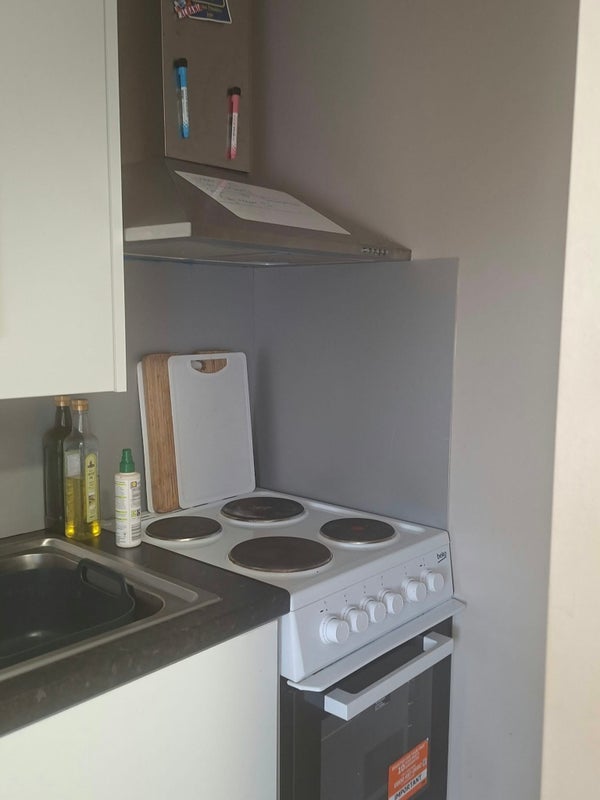 Room Boston Road in Greater London