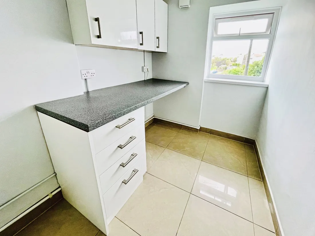 Flat Heol Isaf in Brynmawr