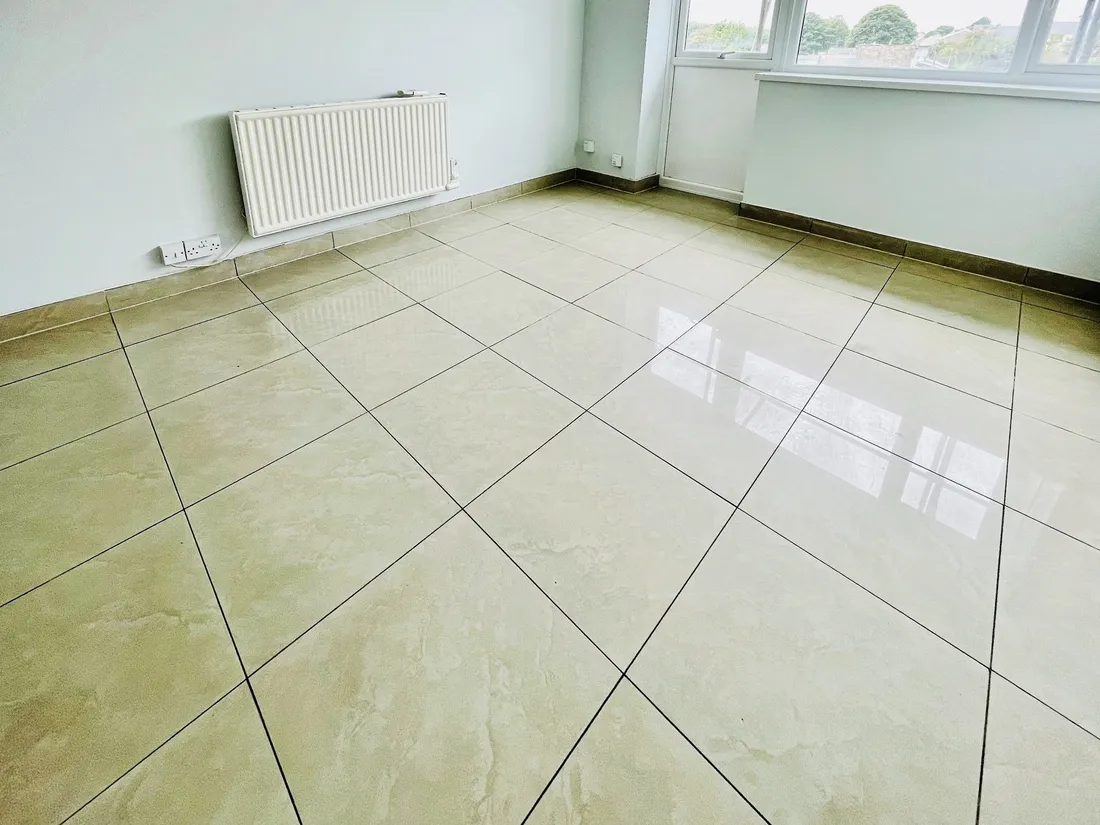 Flat Heol Isaf in Brynmawr