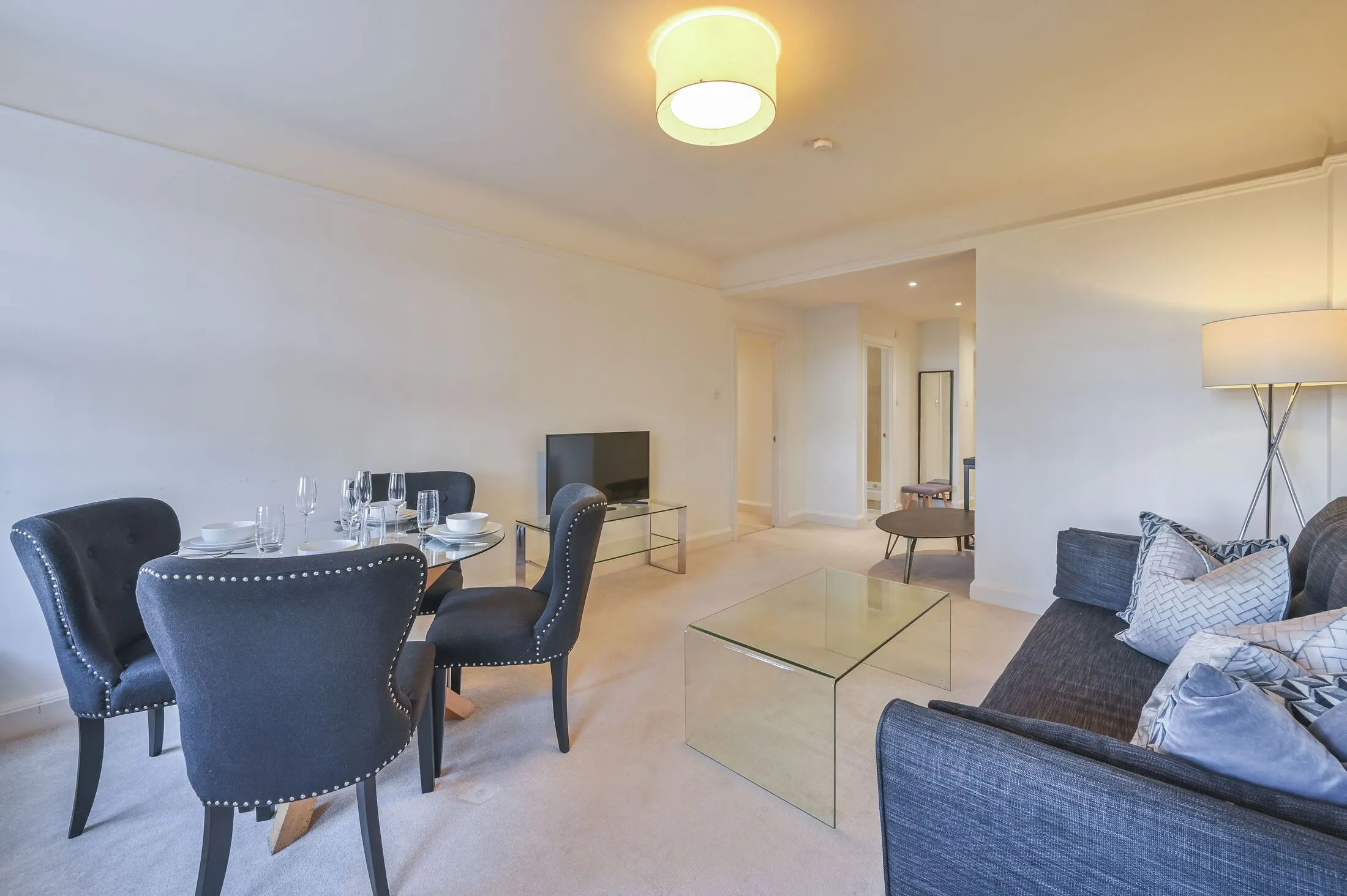 Flat Fulham Road in Greater London