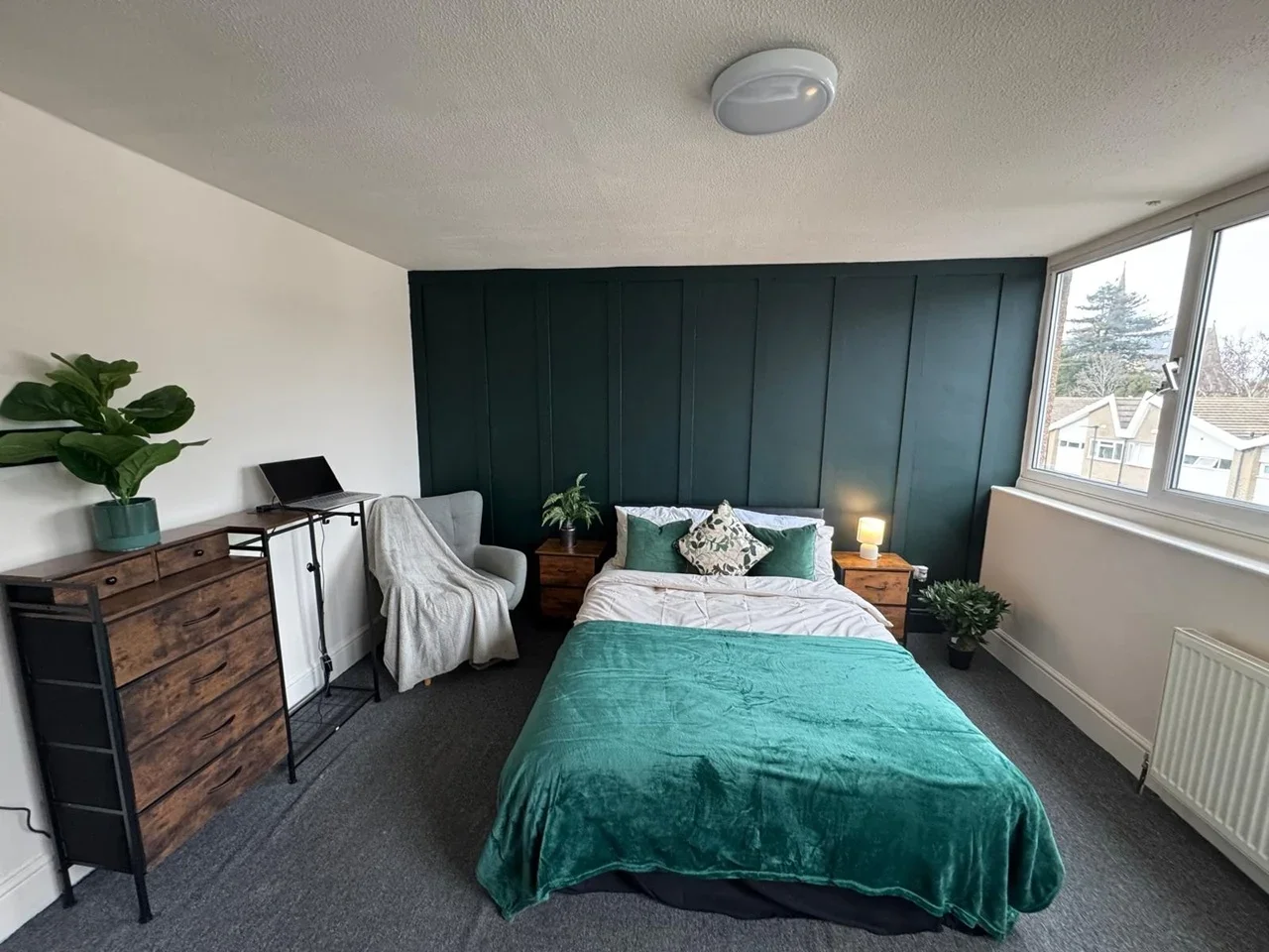 Room Ellesmere Avenue in Greater London