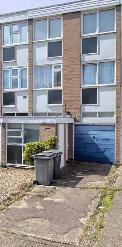 Room Ellesmere Avenue in Greater London