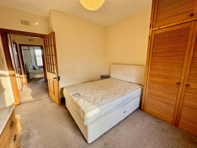 Flat Irvine Place in Stirling