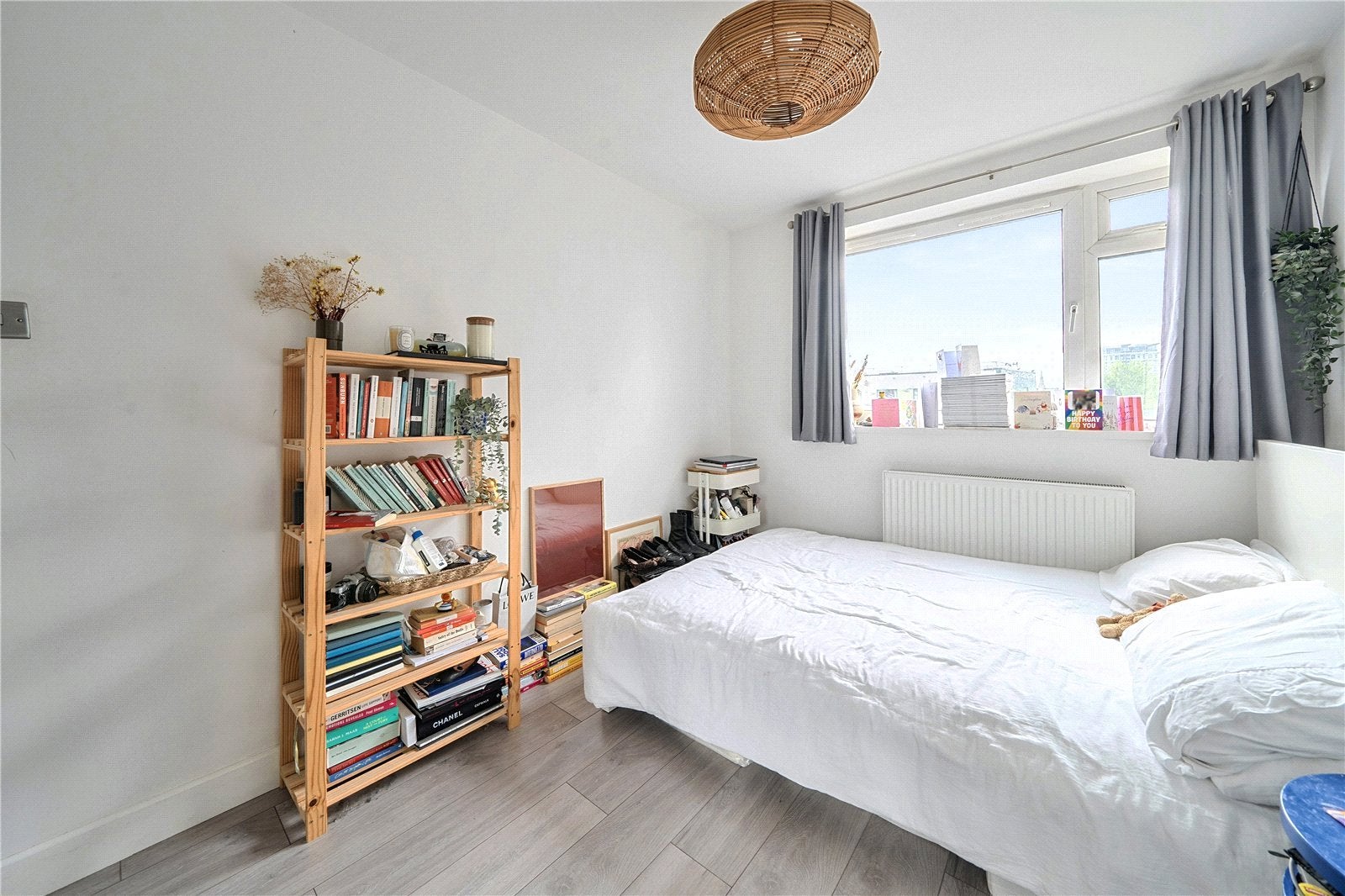 Flat Gaywood Street in Greater London