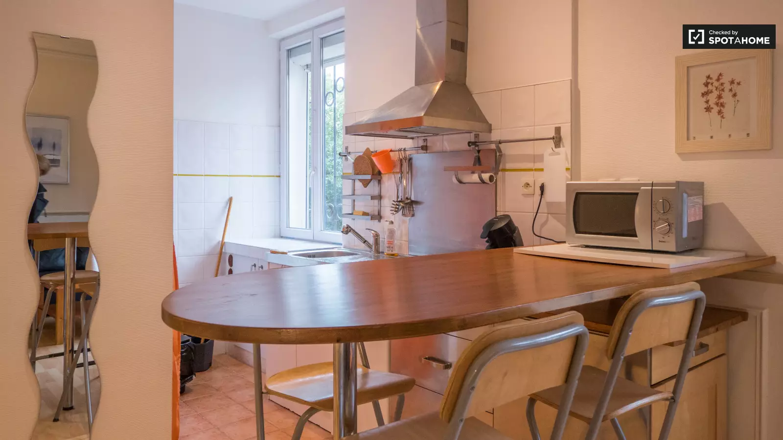 Flat Rue Moslard in Colombes