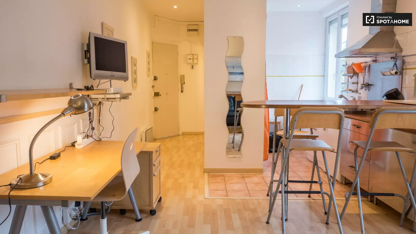 Flat Rue Moslard in Colombes