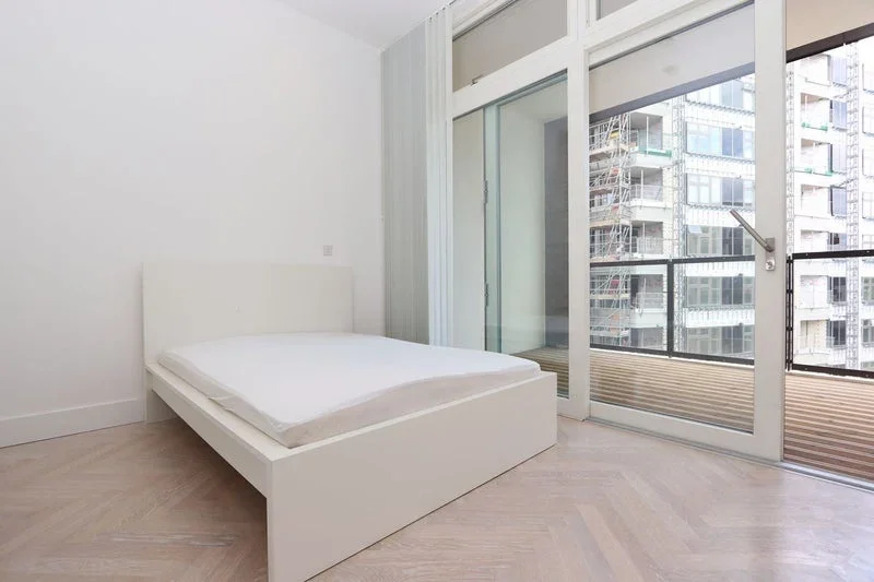 Room Sterling Way in Greater London