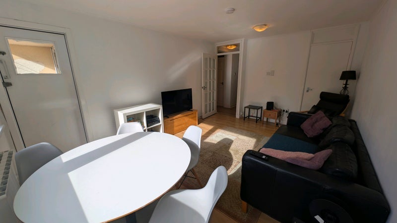 Room Queen Margaret Court in Glasgow