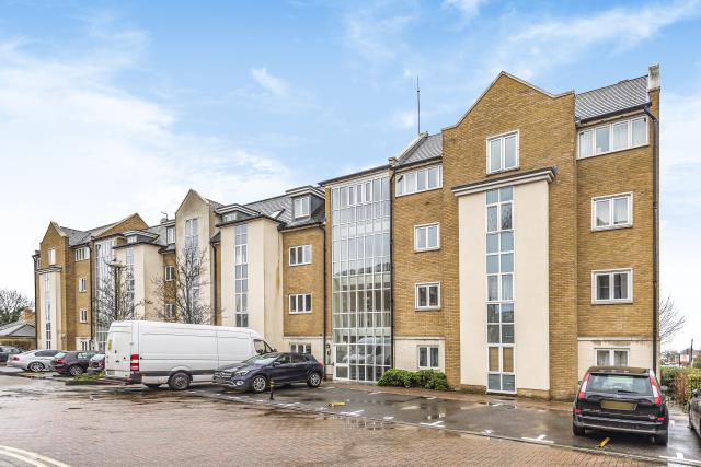 Flat Reliance Way in Oxford