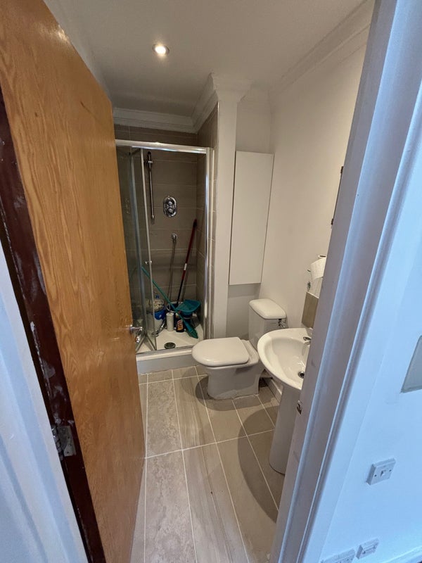 Room Pepler Mews in Greater London