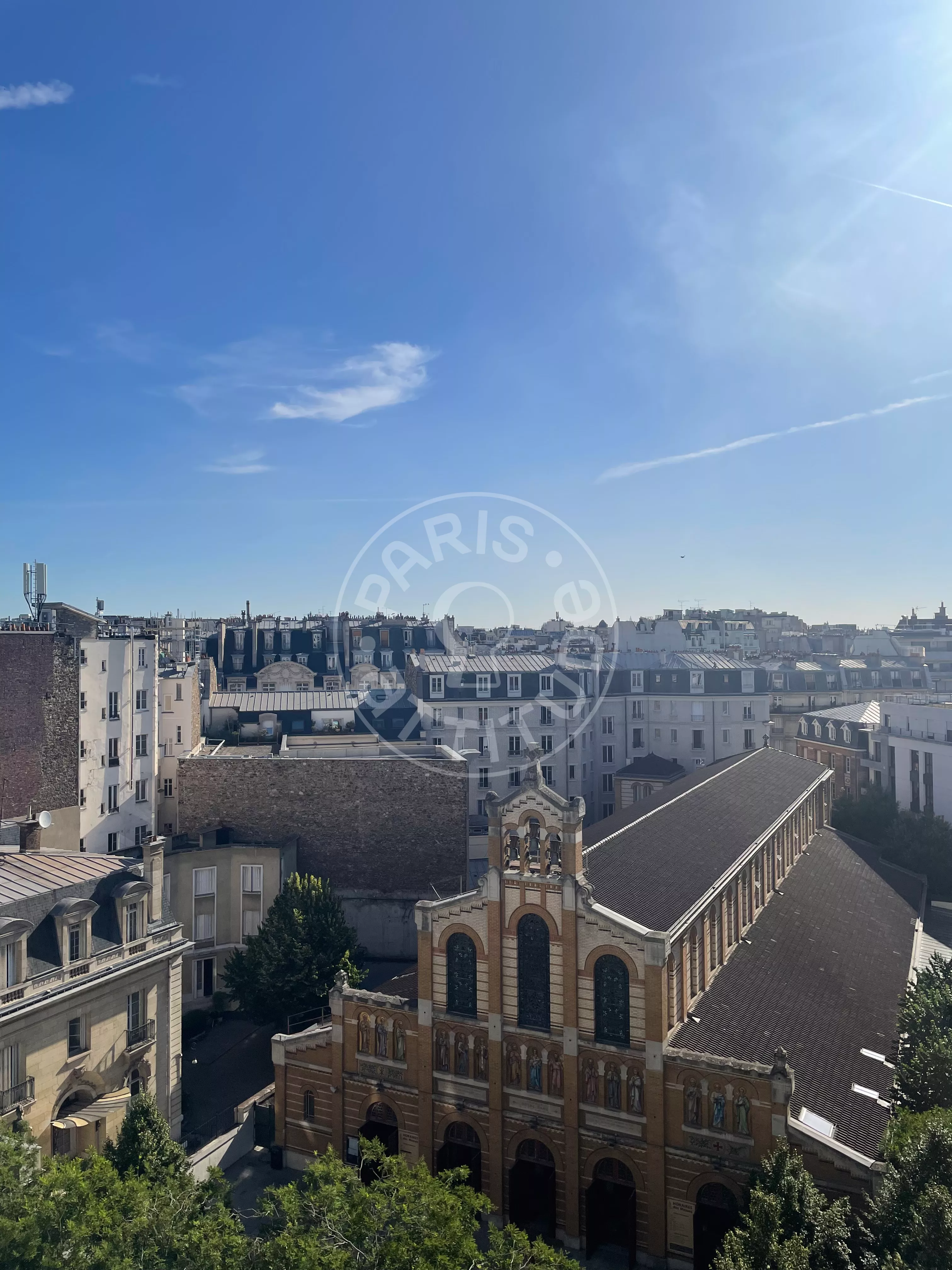 Appartement Avenue Raymond Poincaré à Paris