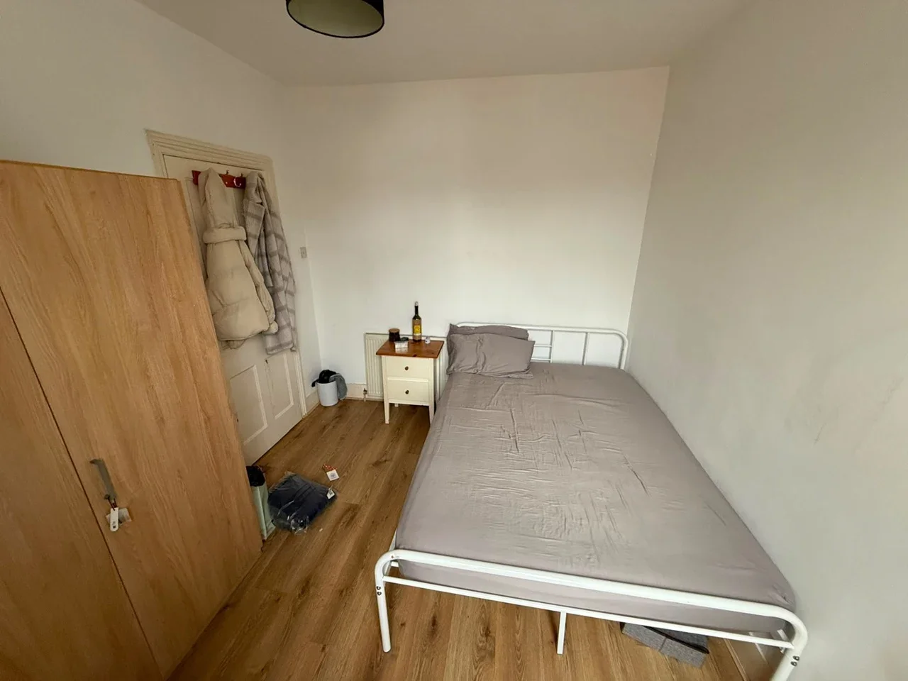 Room Torrens Square in Greater London