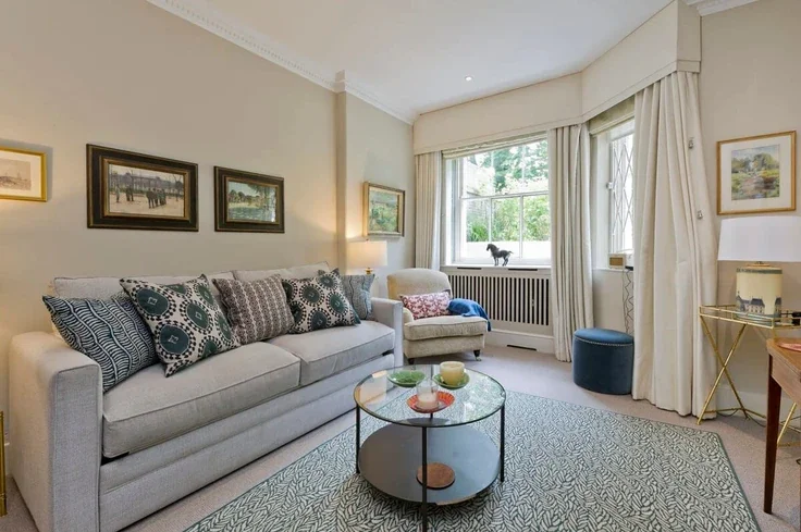 Flat Holland Park in Greater London