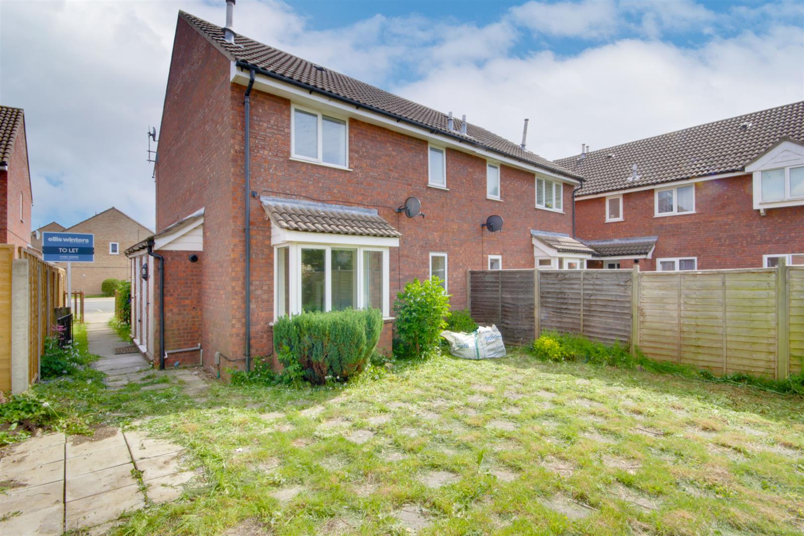 House Gainsborough Drive in Huntingdonshire