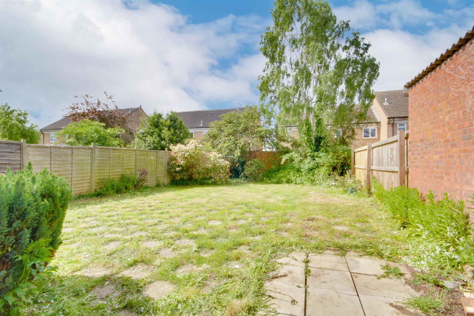 House Gainsborough Drive in Huntingdonshire