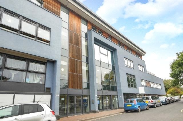 Flat Manzil Way in Oxford